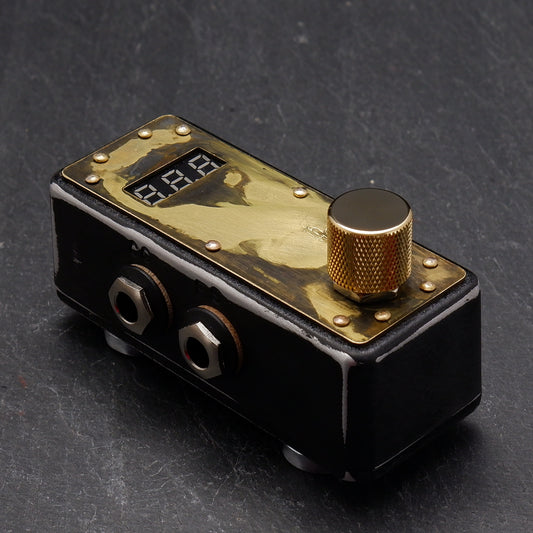 Dear Concubine  / Netzgerät - Black distressed w/ Acid Washed Plate