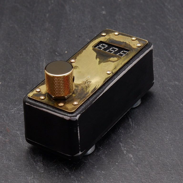 Dear Concubine  / Netzgerät - Black distressed w/ Acid Washed Plate