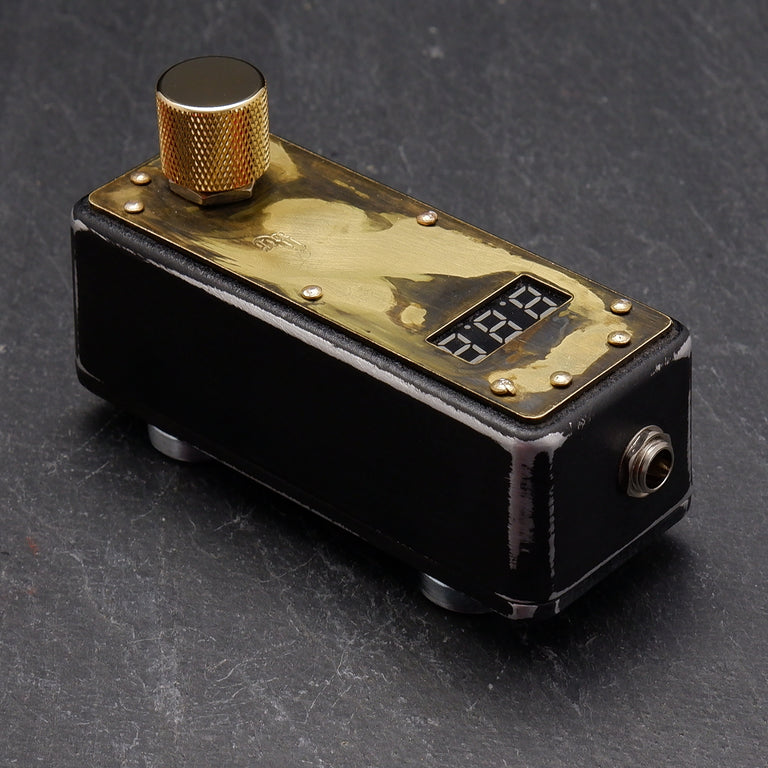 Dear Concubine  / Netzgerät - Black distressed w/ Acid Washed Plate