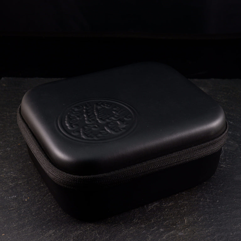 Dear Concubine  / Netzgerät - Black distressed + Travel Case