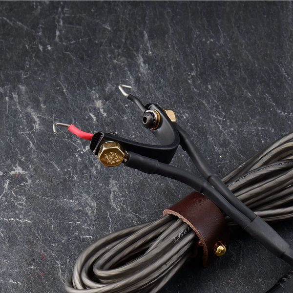 Hard Craft Company Clipcord CC Grey Endless Knot Gold