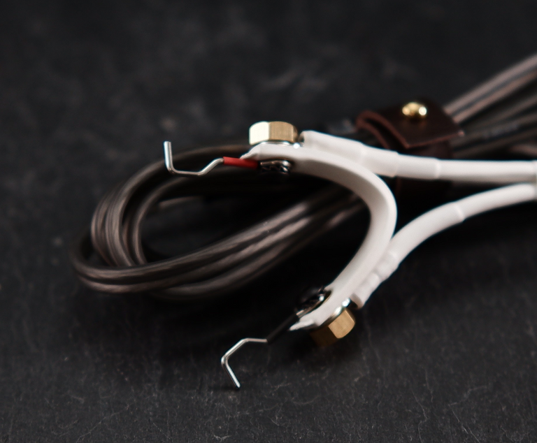 Hard Craft Company White Clipcord – Grey Cable.