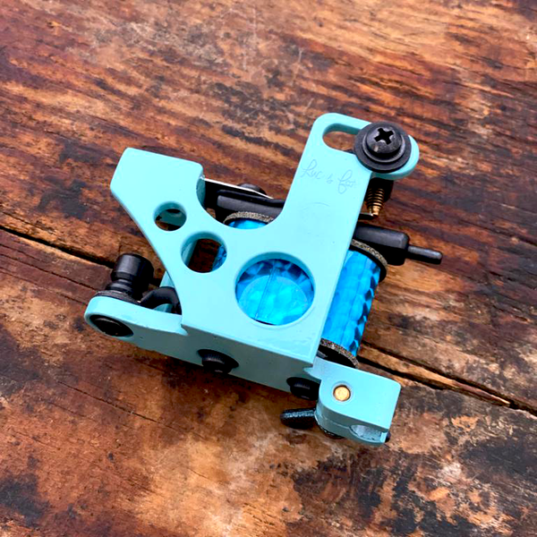 Lucas Ford Blue Widow V Liner Tattoo Machine