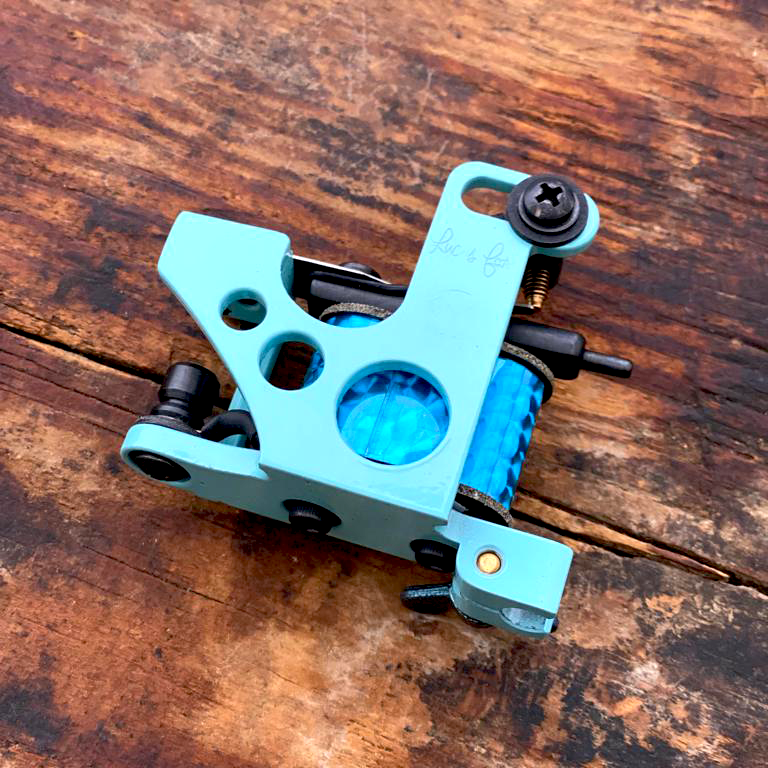 Lucas Ford Blue Widow V Liner Tattoo Machine